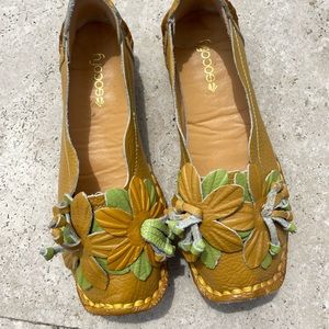 Socofy leather slip ons